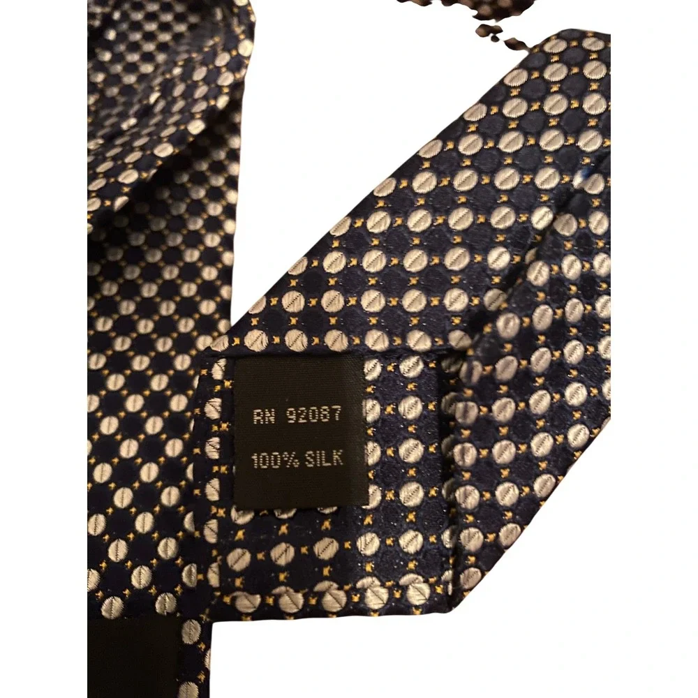 Black Saks Fifth Avenue Mens Silk Tie Navy  Geometric Circle‎ Pattern 100% Silk